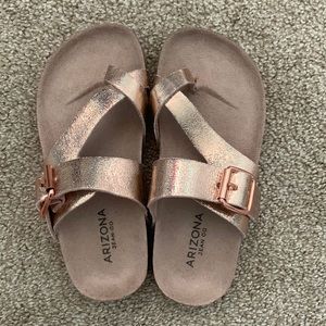 Girl’s Arizona Jean Co. Rose Gold Buckle Sandal, size 11